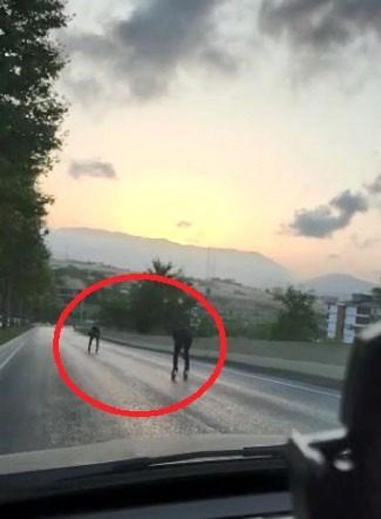 Samsun haberleri! Samsun’da patenli gençlerin tehlikeli seyahati