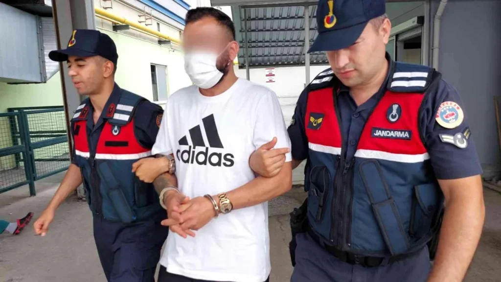 Uyuşturucudan 13 yıl 4 ay 22 gün mahpus cezası bulunan şahıs yakalandı