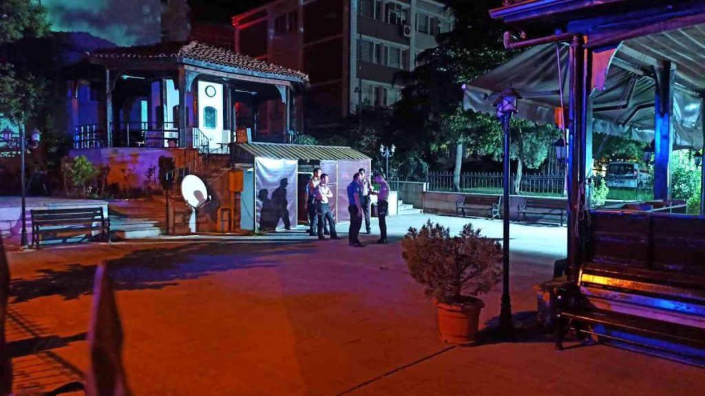 Cami tuvaletinde meyyit bulundu