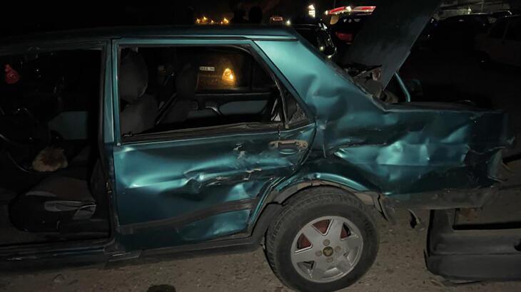 Hatay’da iki otomobil çarpıştı: 2 ölü, 2 yaralı