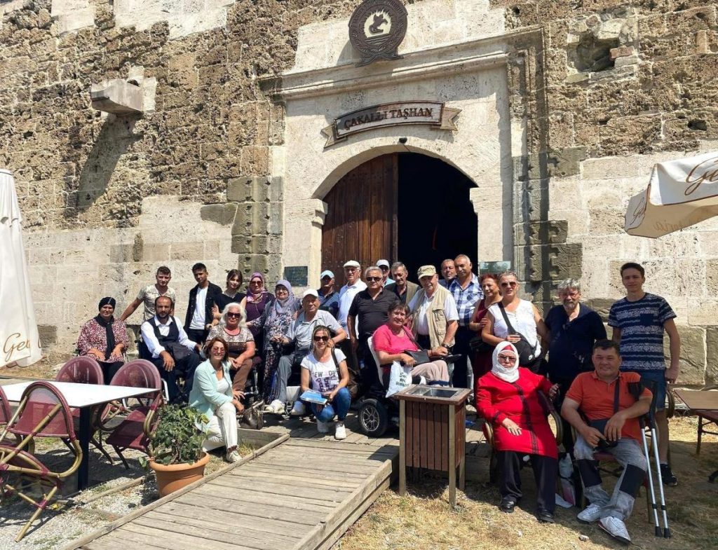 Manileri aşan seyahat