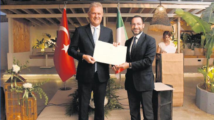 Özgener’e İtalya Devlet Nişanı