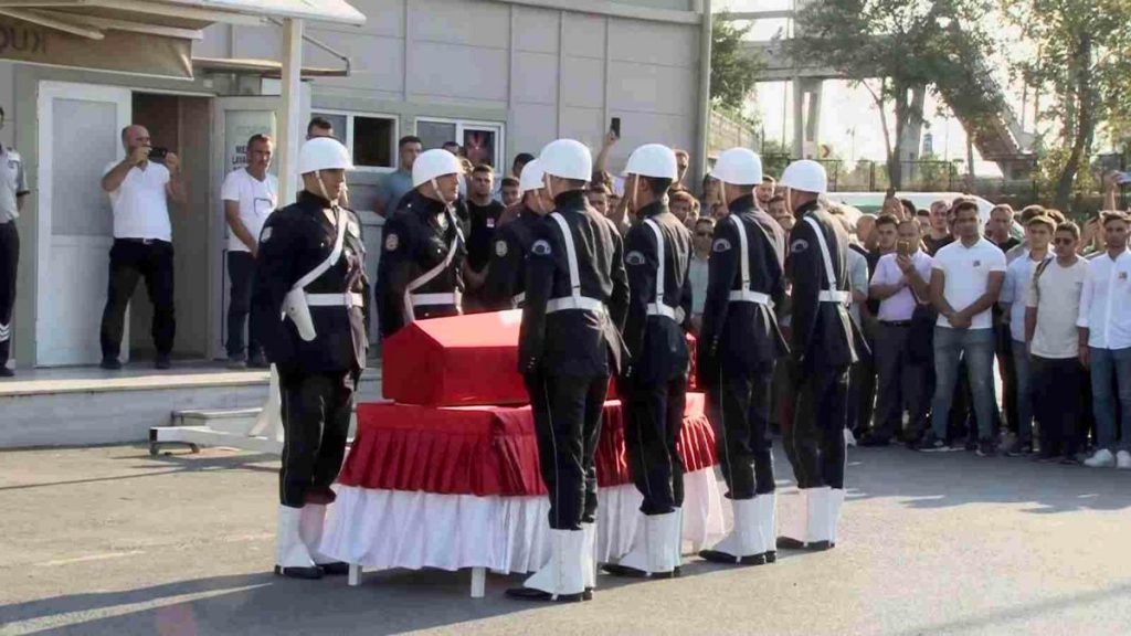 Samsun haberleri | Kaza kurşunuyla ölen polisin cenazesi memleketi Samsun’a uğurlandı