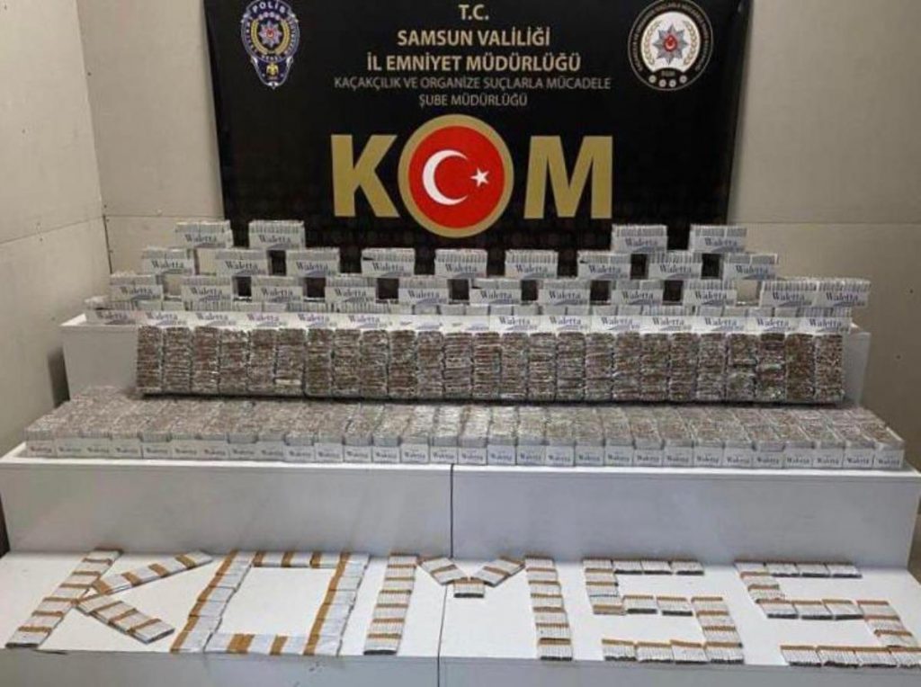 Samsun haberleri! Samsun’da bir araçta 48 bin filtreli sigara kağıdı yakalandı