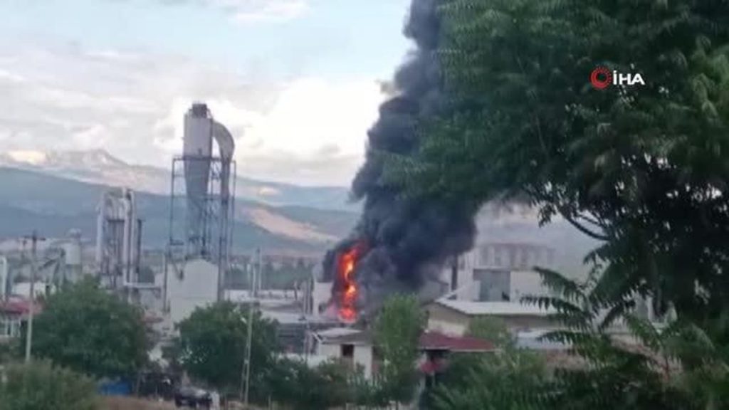 Samsun haberleri: Samsun’da orman eserleri fabrikasında yangın