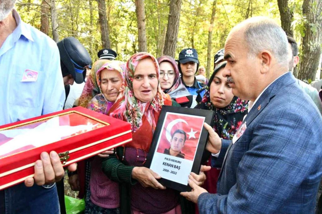 Son dakika haberi… Polis Memuru Kenan Baş, son seyahatine uğurlandı