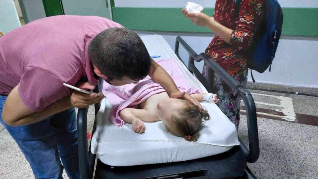 Son dakika haberi: Üzerinden traktör geçen 2 yaşındaki çocuk vefattan döndü