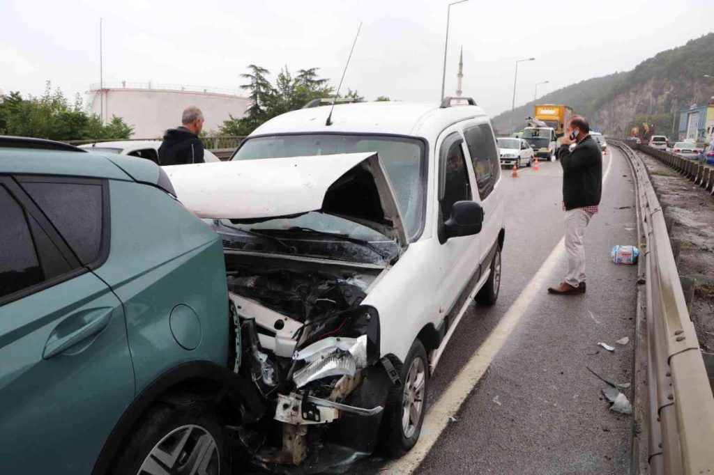 Son dakika haberleri… Samsun’da 8 araç birbirine girdi: 1 yaralı