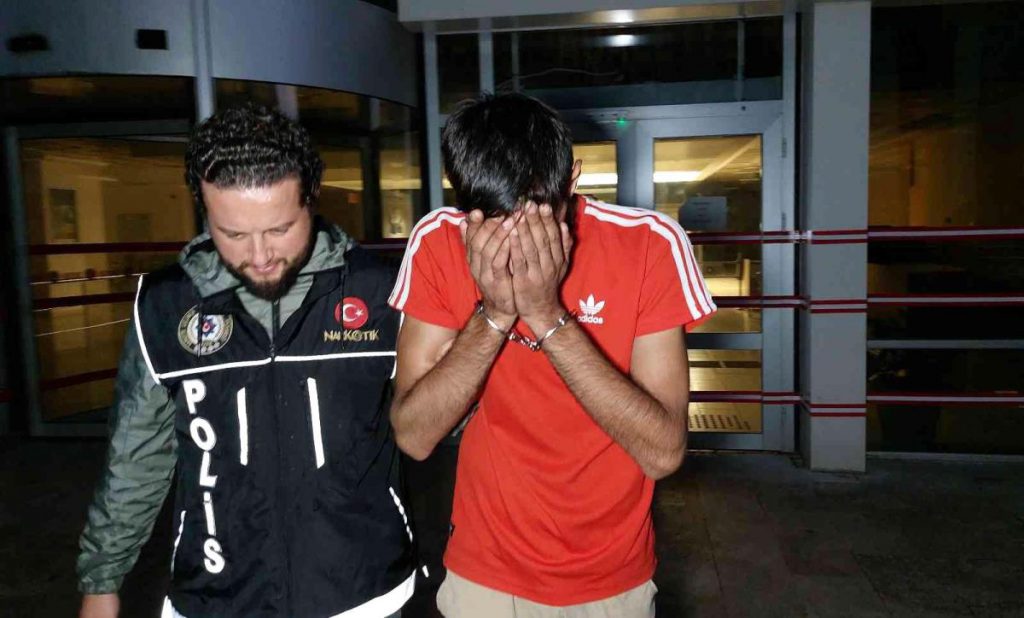 Takside uyuşturucuyla yakalanan kuşkulu tutuklandı