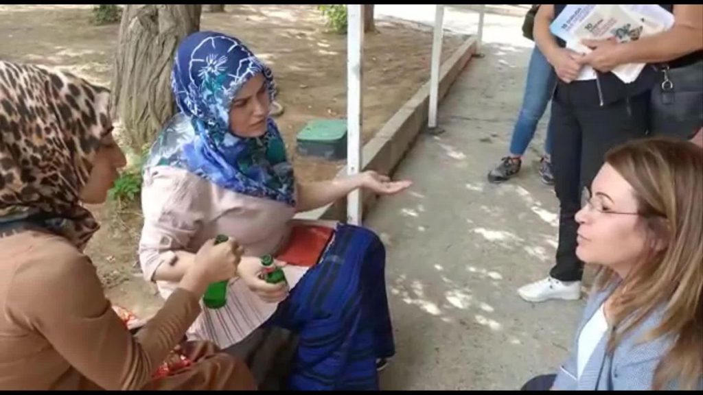 Gülizar Biçer Karaca: “‘hayat Hiç Bu Kadar Güç Olmamıştı’ Diyen Amcamızdan, ‘Bozuk Paraları Biriktirip Bakkaldan Alışveriş Yapmaya Gelenler Arttı’…