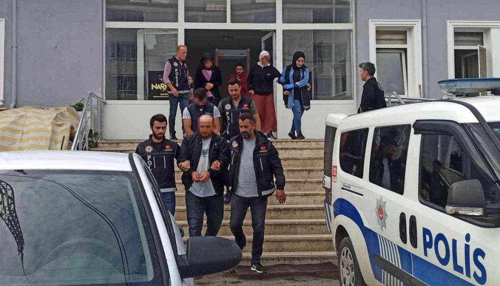 Son dakika haberi! Bafra’da uyuşturucu operasyonunda gözaltına alınan 4 şahıs adliyede