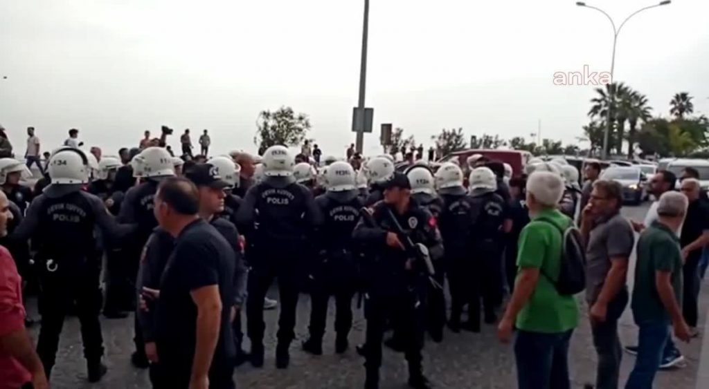 Son dakika haberleri | Samsun Bayan Dayanışması’nın Aksiyonunda Gözaltına Alınan Çelik: “Yaka Paça Sürüklendik, Kollarımızda Tırnak İzleri Var”
