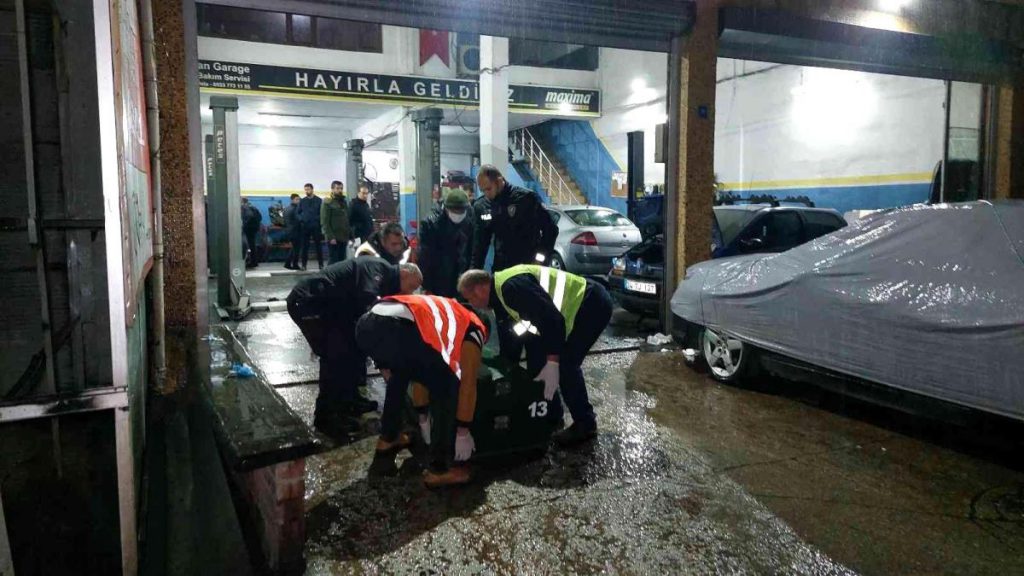 Samsun’da bir bayan endüstrideki tamircide tabancayla vurulmuş halde meyyit bulundu