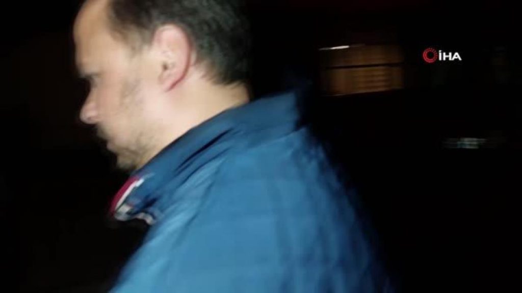 43 yıl mahpus cezası bulunan ve 27 hatadan aranan şahıs spor salonundan çıkarken yakalandı