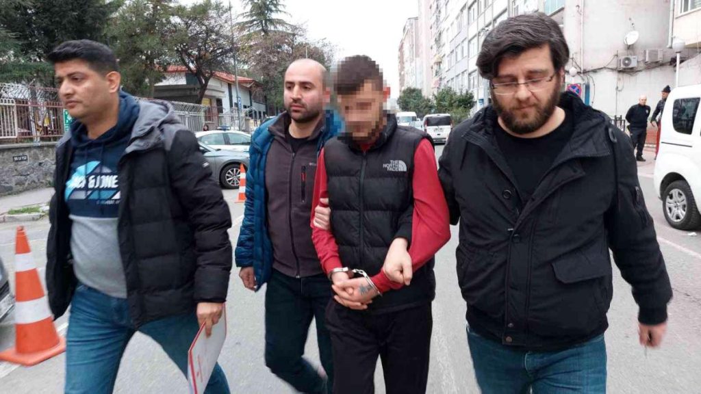 Konuşmak için inşta götürdü, burnunu kırıp telefonunu gasp etti