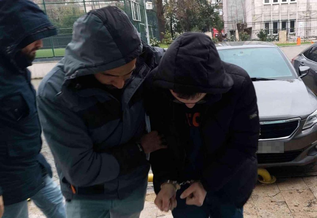 Polis gözaltına aldı, mahkeme isimli denetim kuralıyla özgür bıraktı