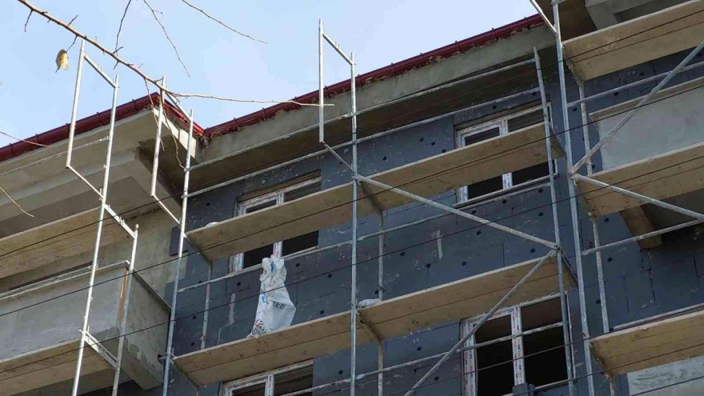 Samsun’da 4. kattan düşen mantolama emekçisi hayatını kaybetti