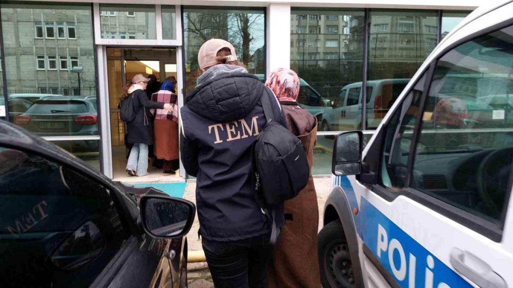 6 yabancı asıllı şahıs hudut dışı edildi
