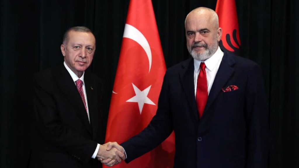 Arnavutluk Başbakanı Rama’dan Cumhurbaşkanı Erdoğan’a seçim için destek mesajı