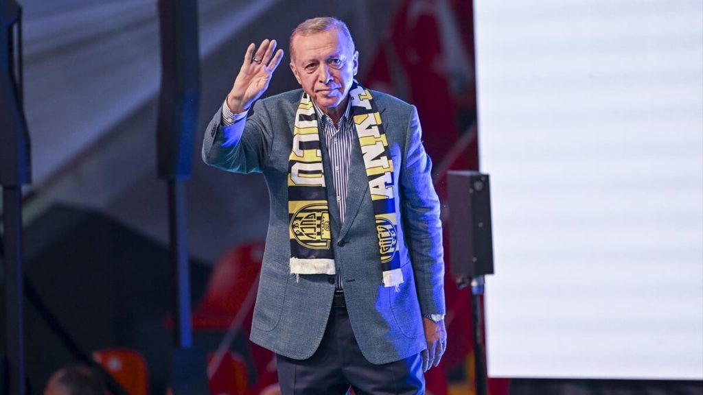 Cumhurbaşkanı Erdoğan’a Mamak’ta sevgi seli