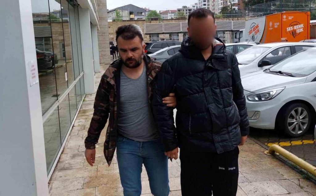 Halı saha maçında çene kıran kavga: 3 gözaltı