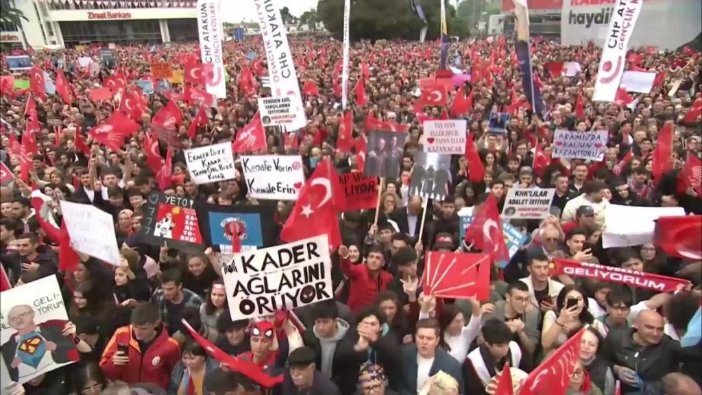 Kemal Kılıçdaroğlu, Samsun’da: “Sakın Şöyle Bir Rehavete Kapılmayın; ‘Ya Bir Oydan Ne Olacak, Bir Şey Olmaz, Ben de Sandığa Gitmeyeyim’. Hayır….