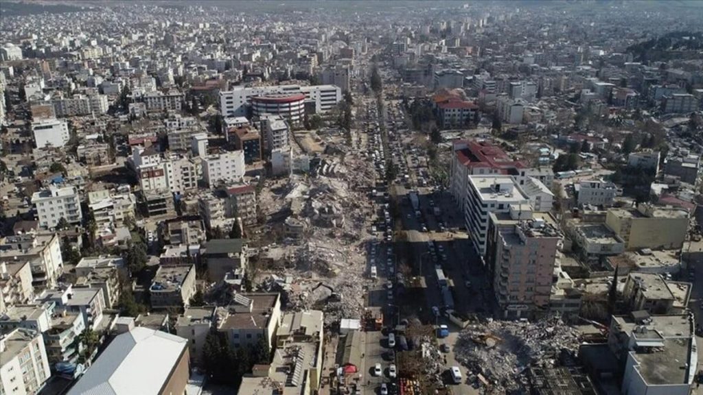 Ortofoto harita ile depremde sınırları değişen mülkiyetlerin yeri belirleniyor