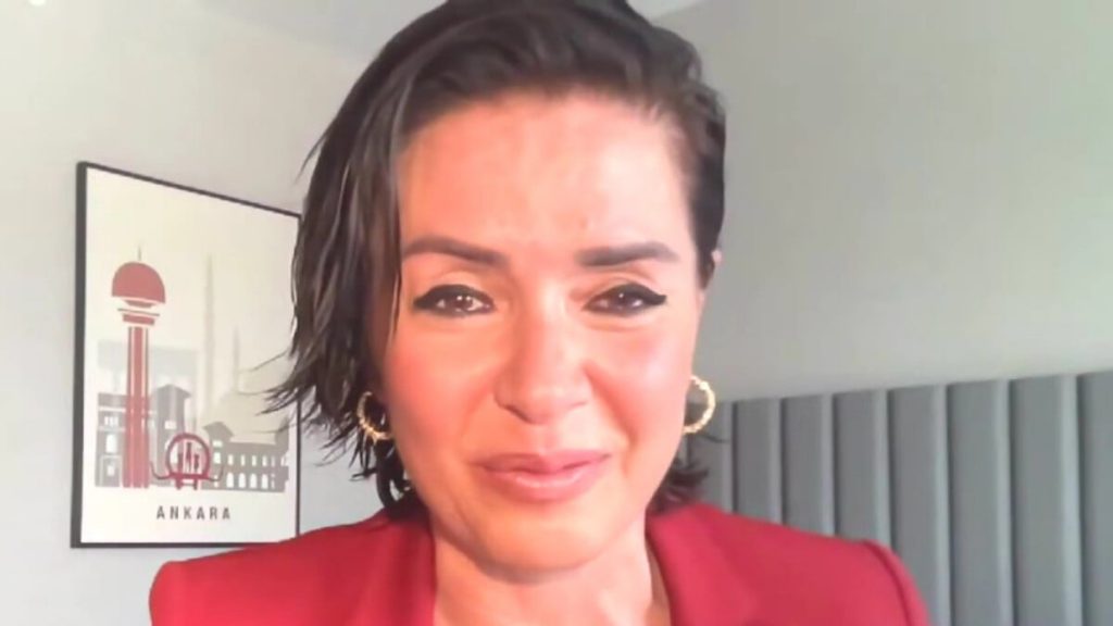 Özlem Gürses seçim gecesi CHP Genel Merkezi’ni anlattı: Çok kişi ağladı
