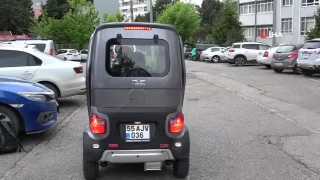 Samsun sokaklarında dikkat çeken araç