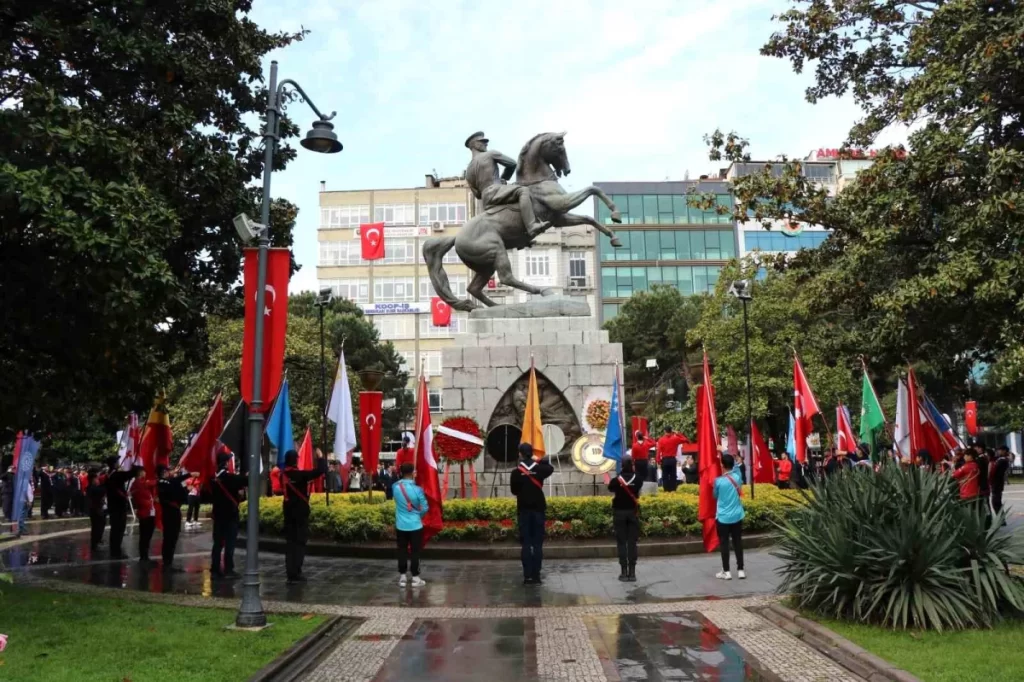 Samsun’da 19 Mayıs Atatürk’ü Anma, Gençlik ve Spor Bayramı Töreni