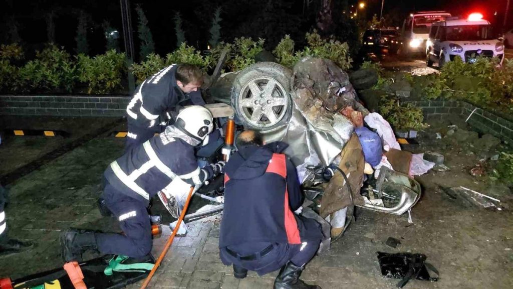 Samsun’da alkollü sürücünün kaza yaptığı otomobil takla attı: 4 ölü, 2 yaralı
