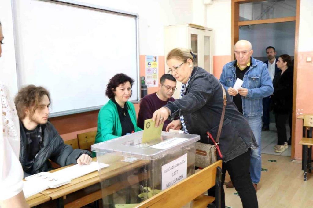 Samsun’da oy kullanma işlemi başladı