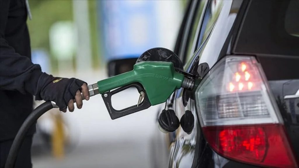 Sürücüleri üzecek haber! Benzine zam geldi…