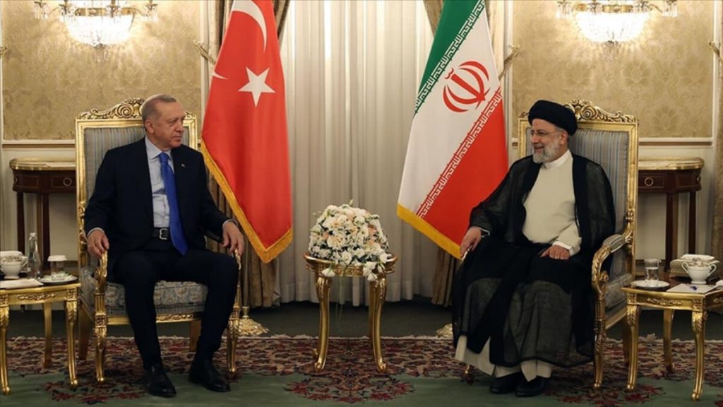 Cumhurbaşkanı Erdoğan’a, İranlı mevkidaşından kutlama telefonu