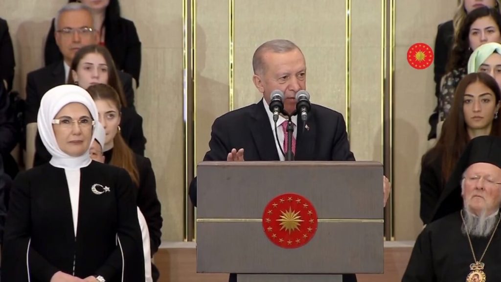 Cumhurbaşkanı Erdoğan’dan tarihi mesajlar