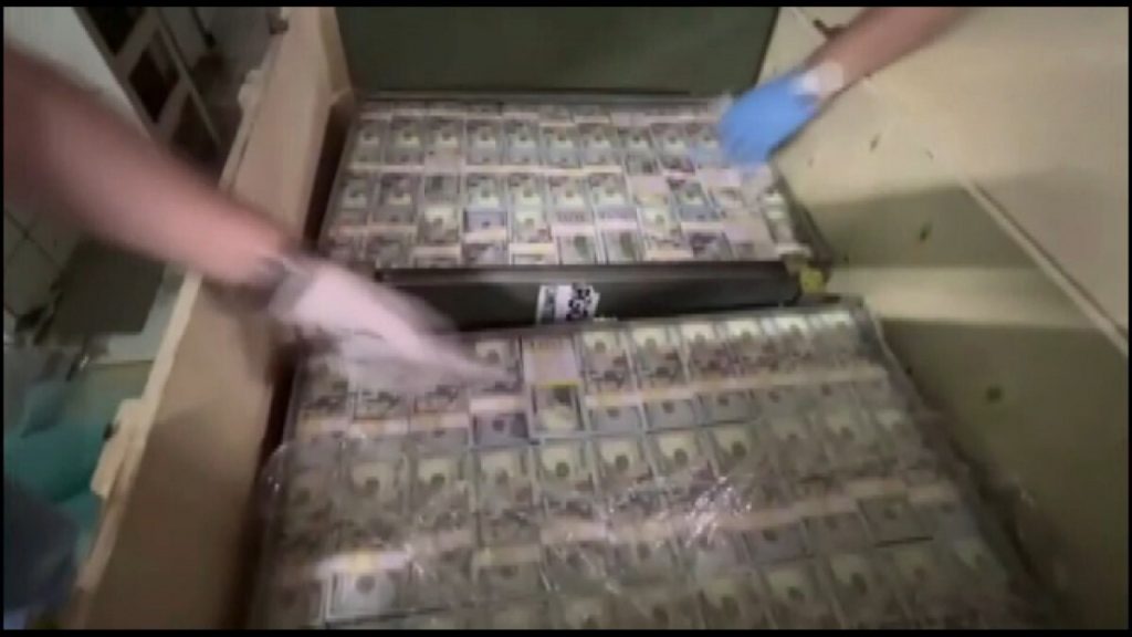 Kağıthane’de sahte 1 milyar dolar ele geçirildi