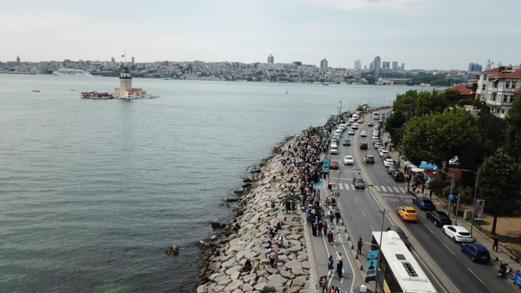 Kız Kulesi’nde ücretsiz ziyaretin son gününde uzun kuyruk oluştu