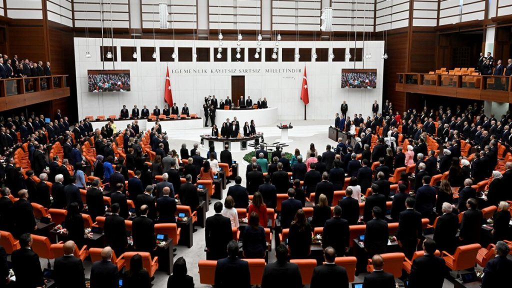 Meclis’te partilerin grup hazırlıkları başladı