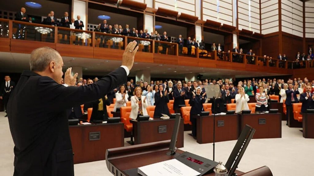 Milletvekilleri cuma, Cumhurbaşkanı cumartesi yemin edecek