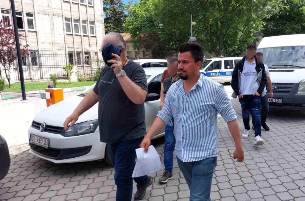 OMÜ öğretim görevlisi çocuk pornosu suçlamasıyla gözaltına alındı
