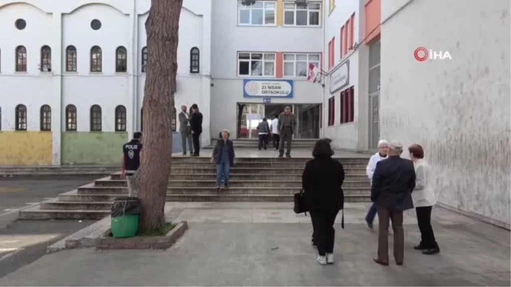 Samsun’da oy kullanma işlemi başladı