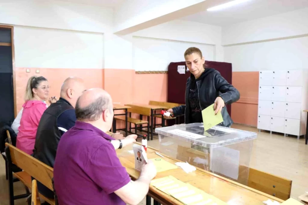 Samsun’da oy kullanma işlemi başladı