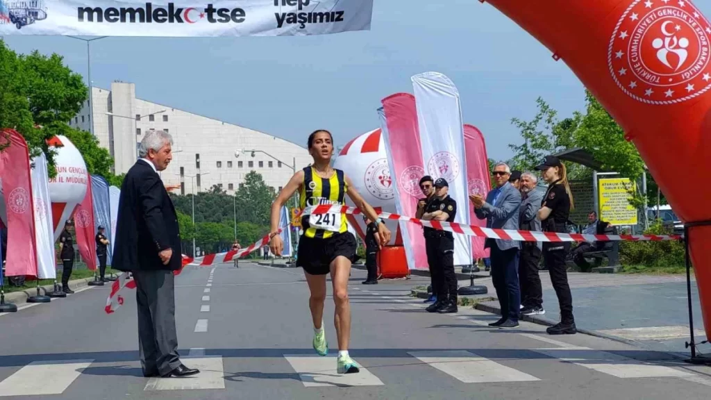 Samsun’da Uluslararası 19 Mayıs Yarı Maratonu Yapıldı