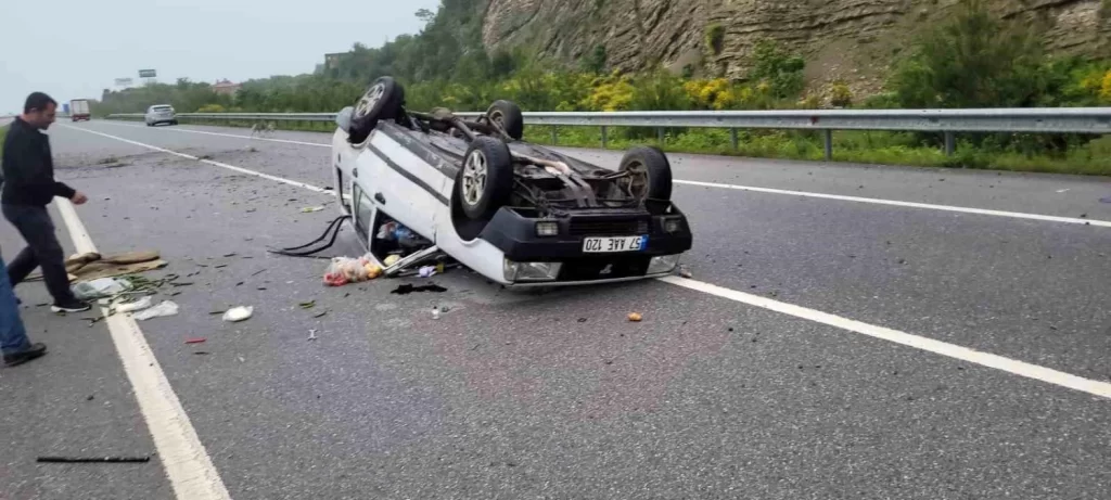 Sinop’ta Otomobilin Takla Attığı Kazada 2 Kişi Yaralandı