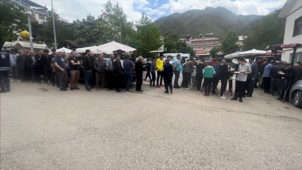 Sivas’ta Cumhurbaşkanı Erdoğan’ın seçim başarısı dolayısıyla kurban kesildi