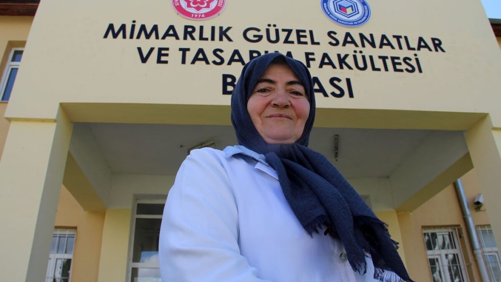 Sivas’ta yaşayan 65 yaşındaki kadın üniversiteli oldu