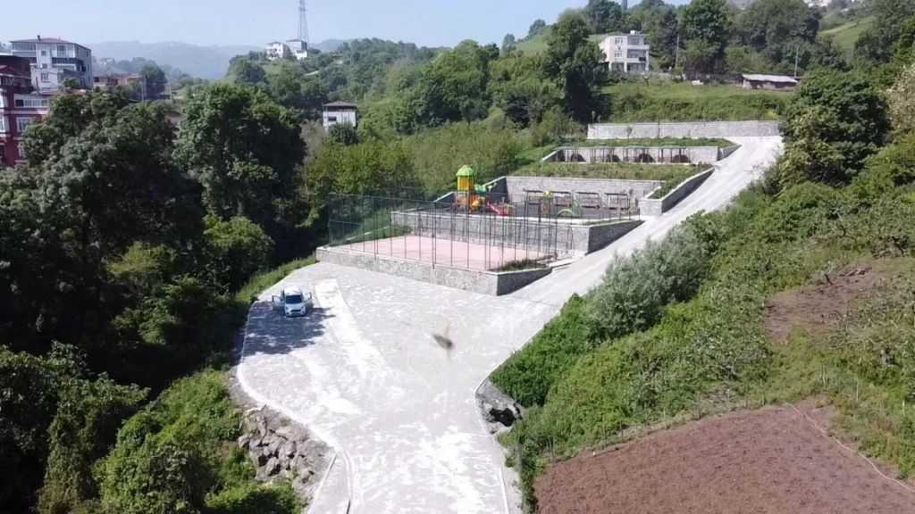 Tekkeköy Belediyesi Kirazlık Mahallesi’ne spor ve etkinlik alanı kazandırdı