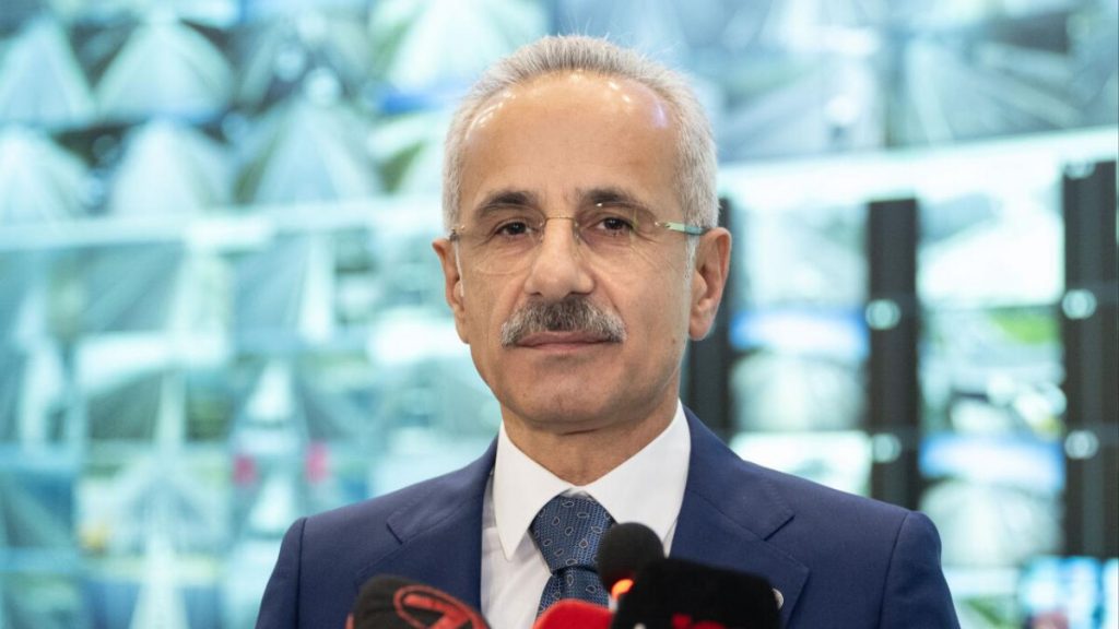 Abdulkadir Uraloğlu, Yeni Ercan Havalimanı’nın detaylarını paylaştı