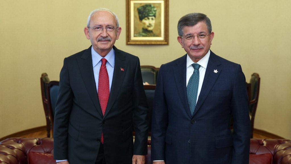 Ahmet Davutoğlu’ndan Kemal Kılıçdaroğlu’na ziyaret