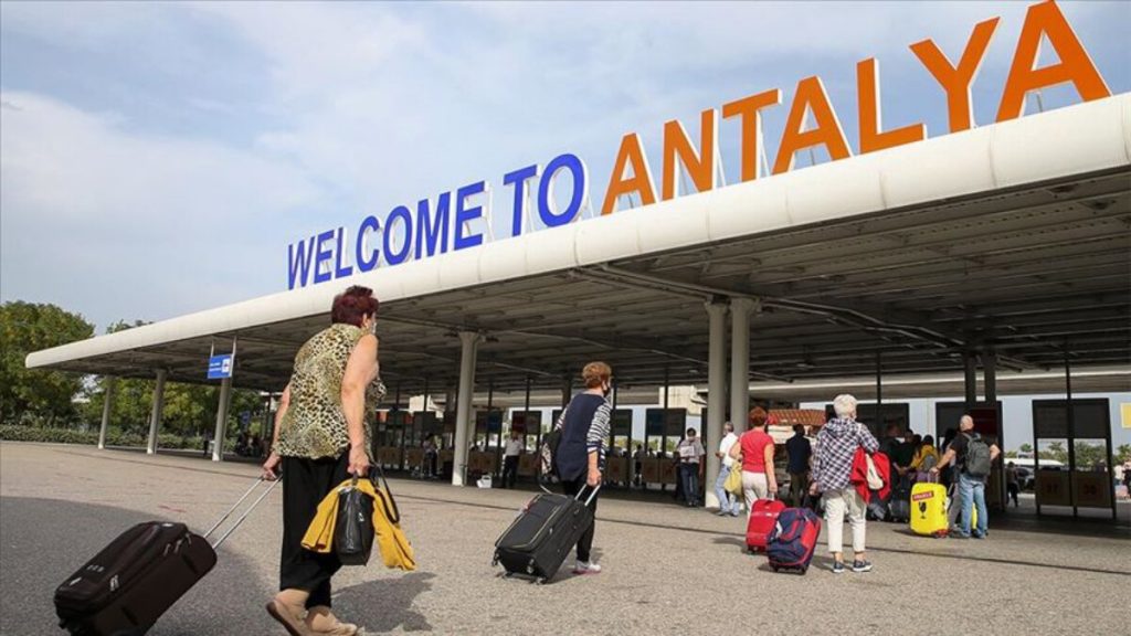 Antalya Havalimanı’ndan yeni yolcu rekoru